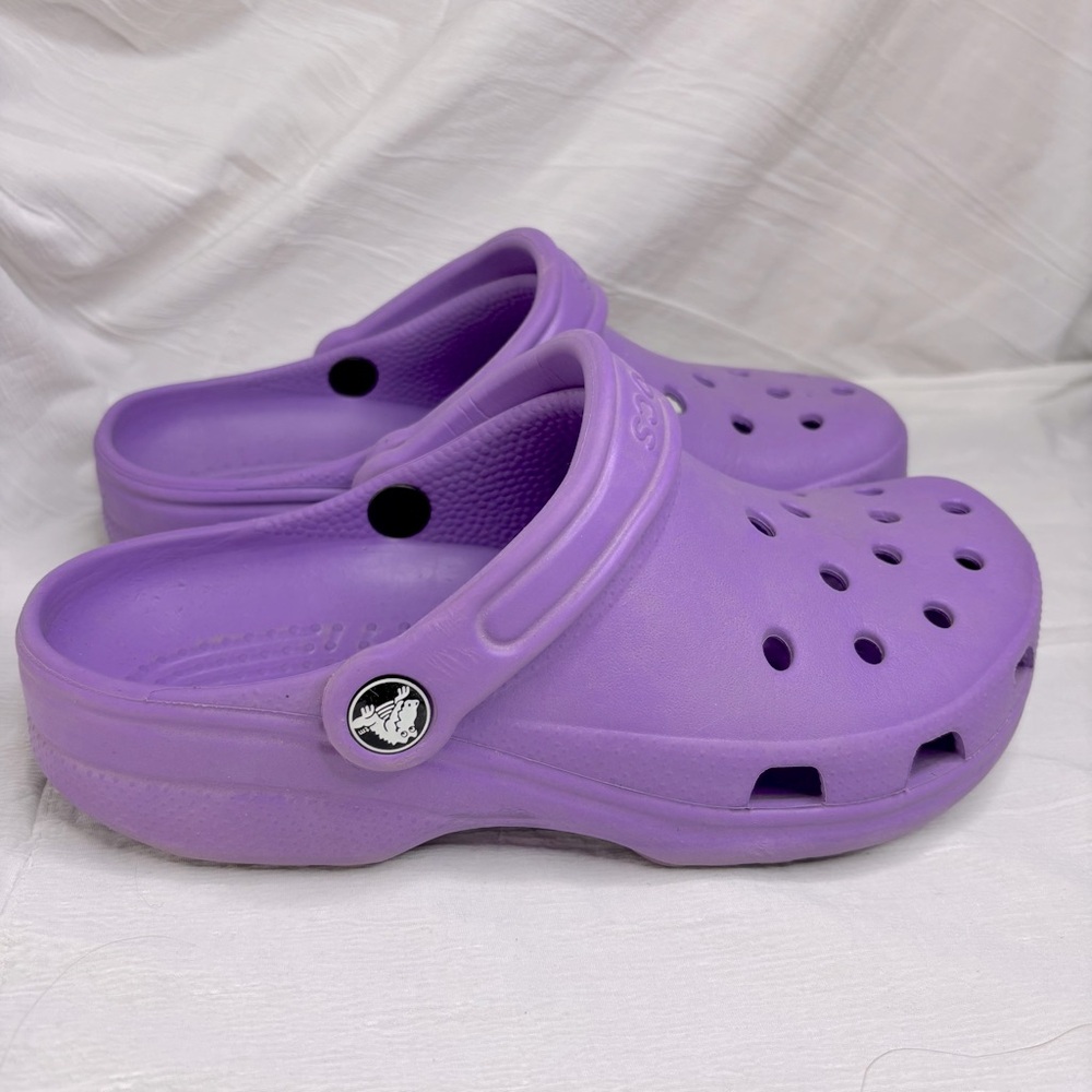 CROCS Lavender Slip-On Clogs